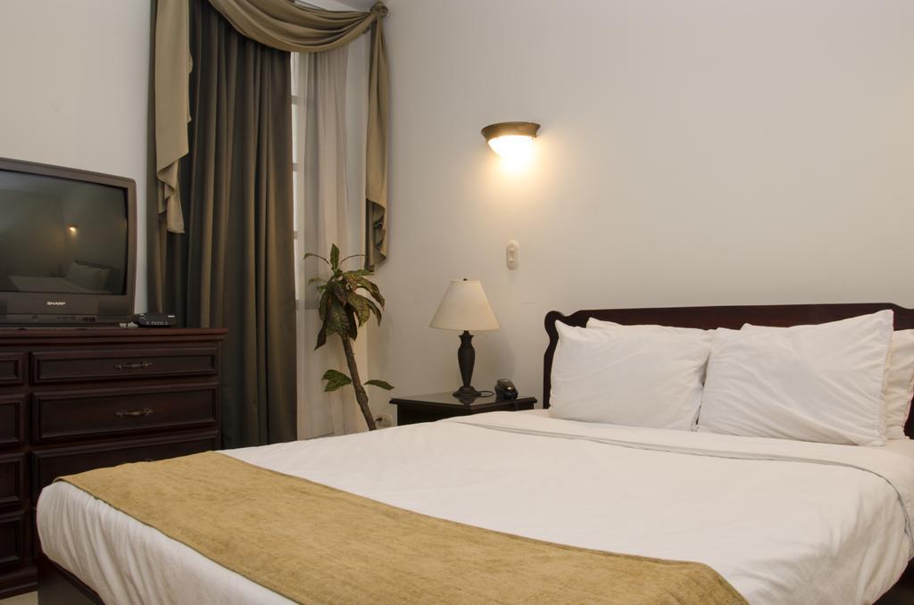 Hotel Plaza Real Suites & Apartments San Jose Esterno foto
